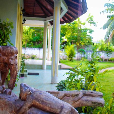 Bed and Breakfast Three Shades Galle Esterno foto