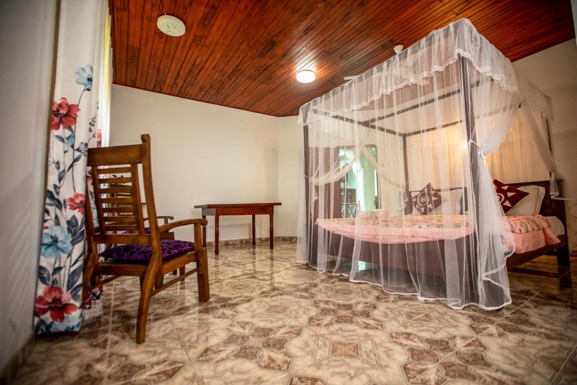 Bed and Breakfast Three Shades Galle Esterno foto