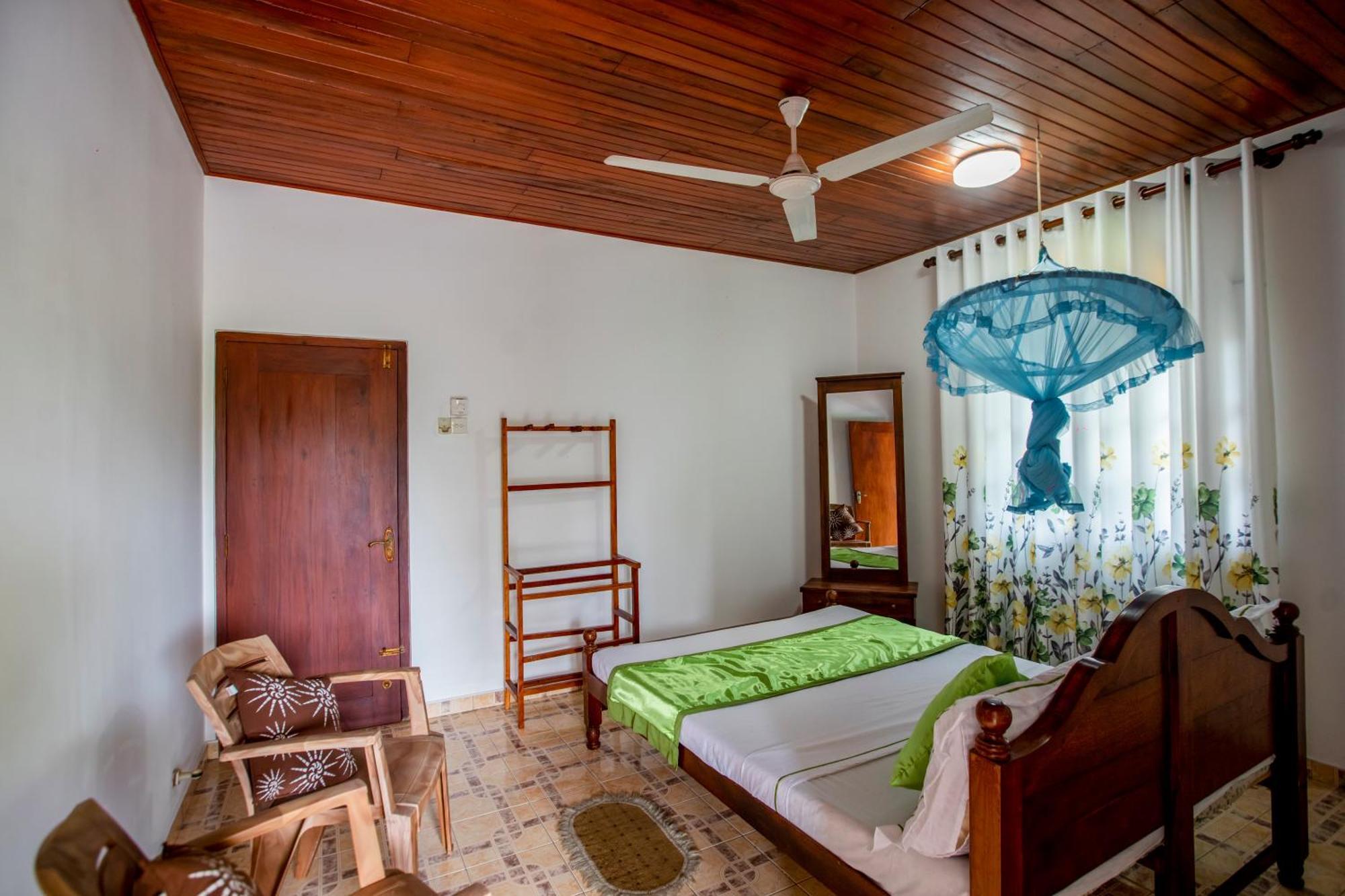 Bed and Breakfast Three Shades Galle Esterno foto