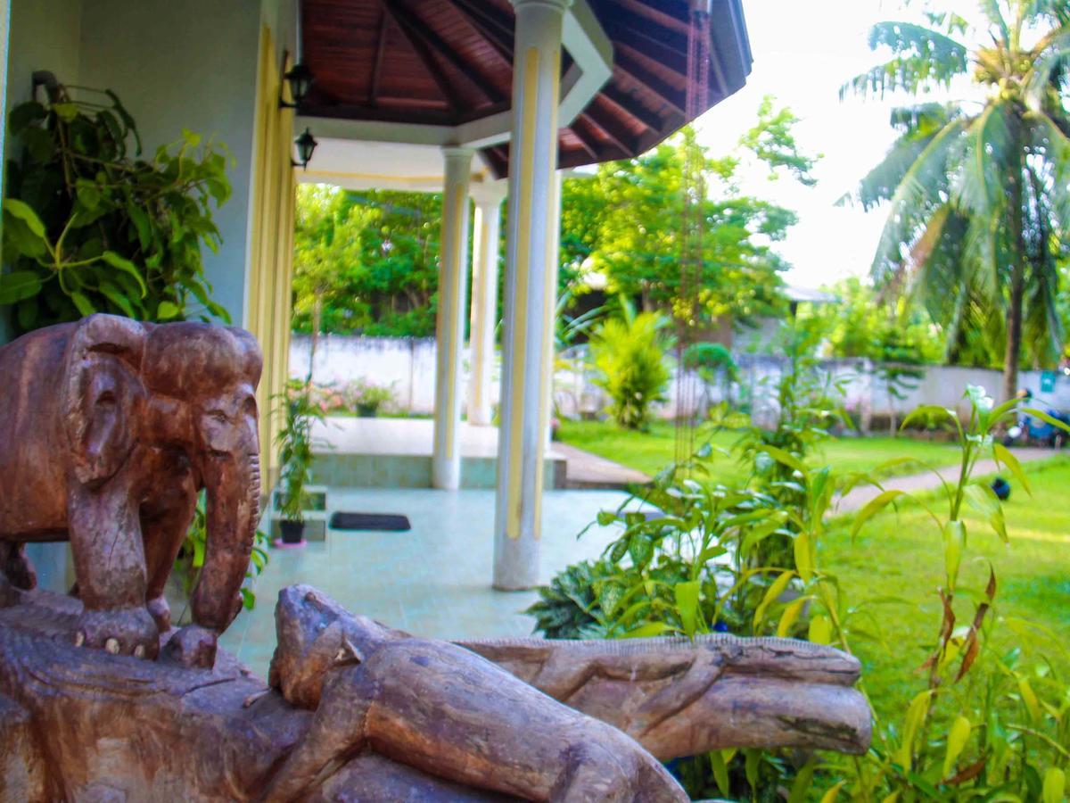 Bed and Breakfast Three Shades Galle Esterno foto
